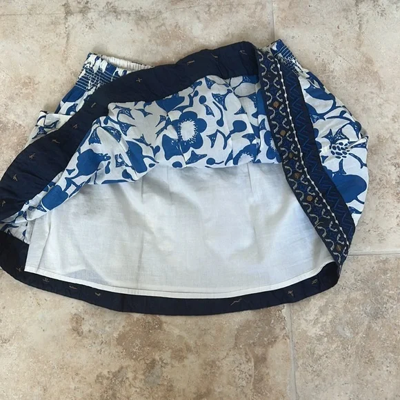 Mini Hollister Skirt. Cotton.  Juniors. M 
L 14 inches and waist 26 inches. - Picture 3 of 9